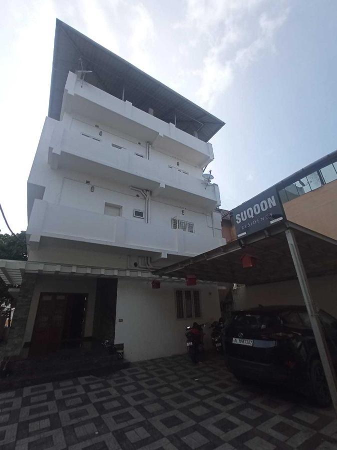 Collection O 81026 Suqoon Premium Stays Kochi Bagian luar foto